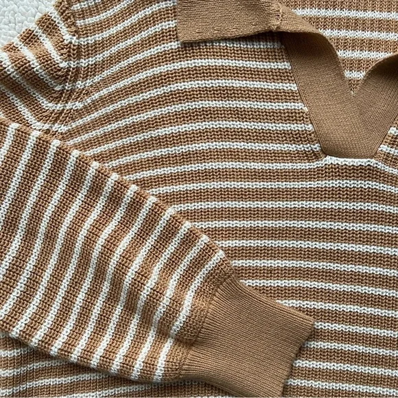 Embossed Striped Collared Knit Sweater - Picture 2 of 7